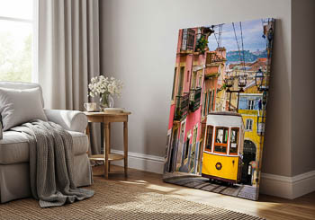 Wandbild | Historische gelbe Straßenbahn in Lissabon