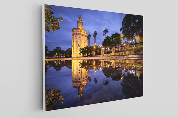 Canvas | Torre del Oro in Seville at night