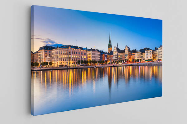 Canvas | Gamla Stan in Stockholm at night