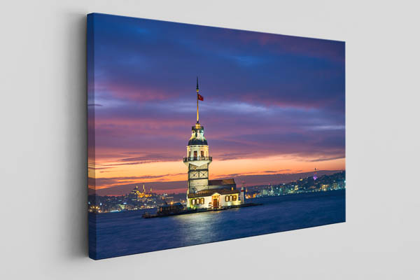 Canvas | Maiden's Tower in Istanbul at night