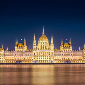 Parliament building in Budapest at night